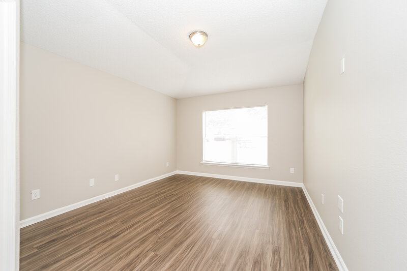 0/Mo, 11576 Kings Ridge Ct.N Jacksonville, FL 32218 Main Bedroom View 2