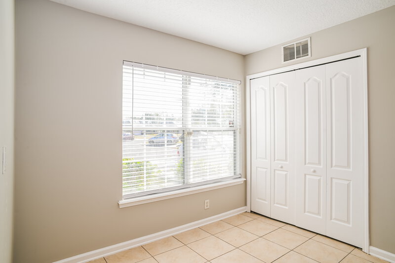 1,695/Mo, 9968 Rose Creek Ct Jacksonville, FL 32219 Bedroom View