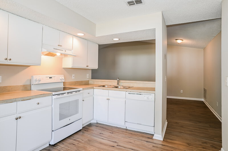 1,695/Mo, 7811 Aquarius Cir S Jacksonville, FL 32216 Kitchen View