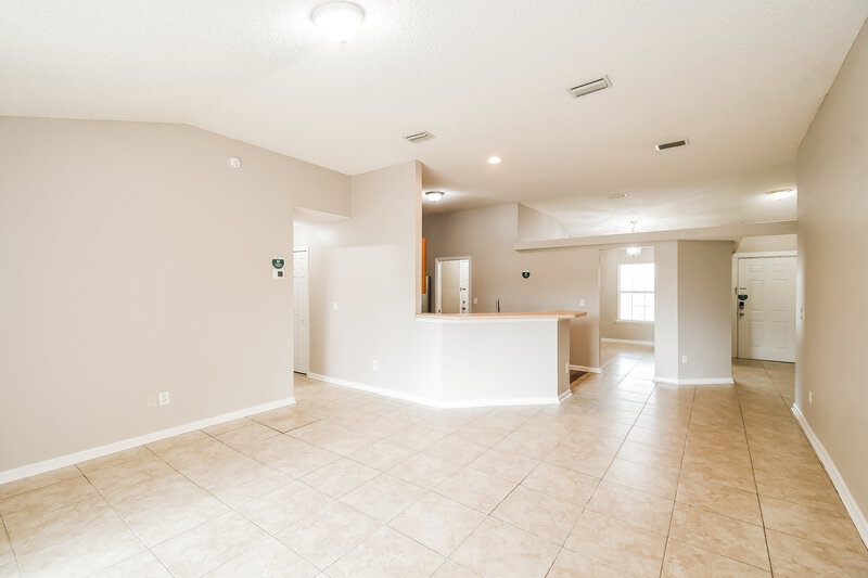 1,690/Mo, 8554 N Star Leaf Rd Jacksonville, FL 32210 Living Room View