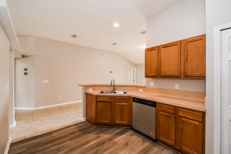 1,690/Mo, 8554 N Star Leaf Rd Jacksonville, FL 32210 Kitchen View 2