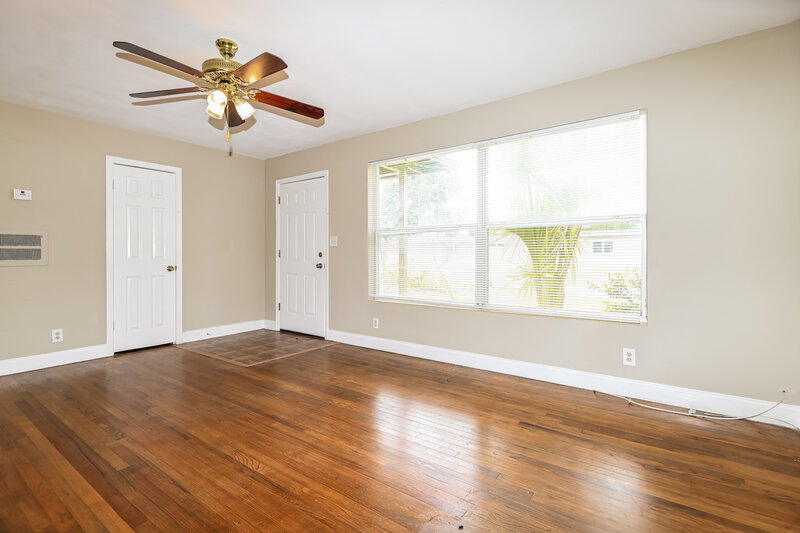 2,370/Mo, 2615 Ligustrum Rd Jacksonville, FL 32211 Living Room View 3