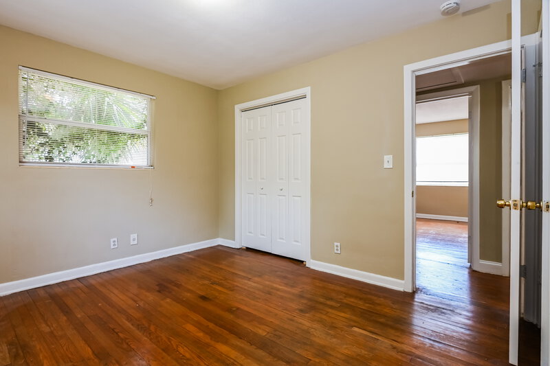 2,370/Mo, 2615 Ligustrum Rd Jacksonville, FL 32211 Bedroom View 2