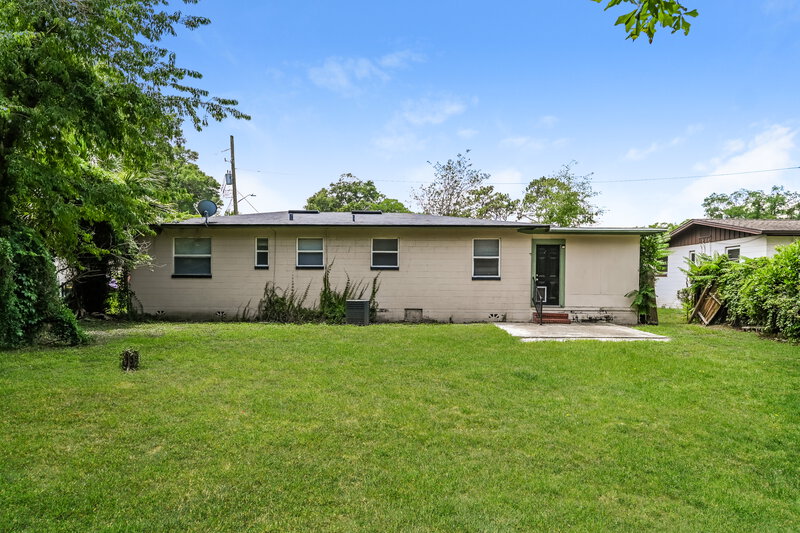 2,370/Mo, 2615 Ligustrum Rd Jacksonville, FL 32211 Rear View