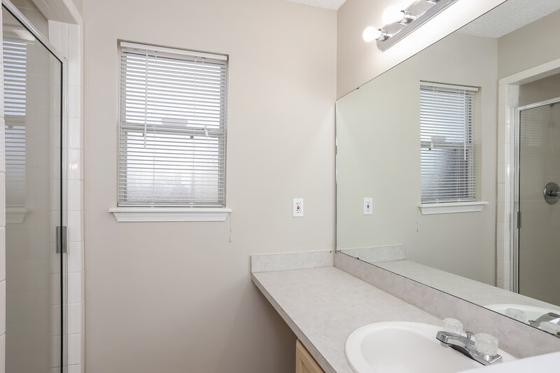 1,690/Mo, 4506 Deer Valley Dr Jacksonville, FL 32210 Main Bathroom View