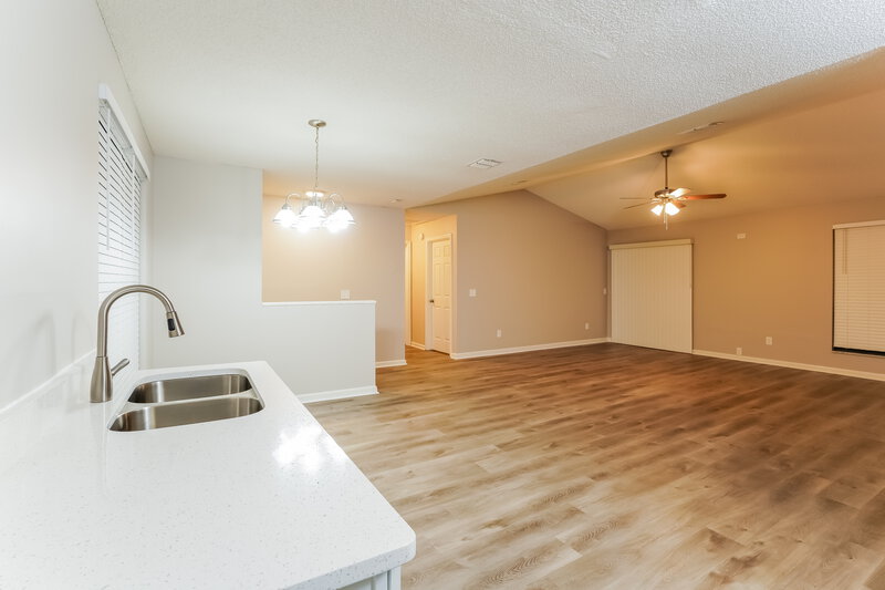 1,790/Mo, 6503 Lacey Ct Jacksonville, FL 32244 Kitchen View 2