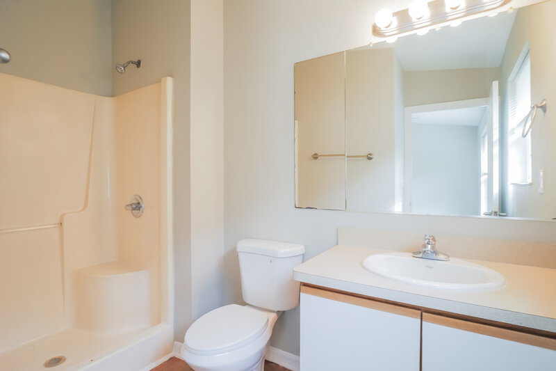 1,585/Mo, 1357 Mattie St Saint Augustine, FL 32084 Main Bathroom View