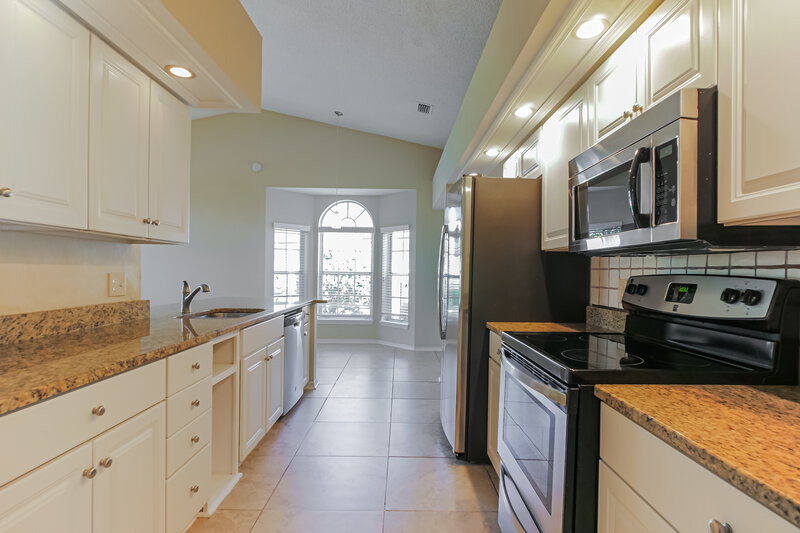 3,095/Mo, 105 Harbour Island Ct Ponte Vedra Beach, FL 32082 Kitchen View 2