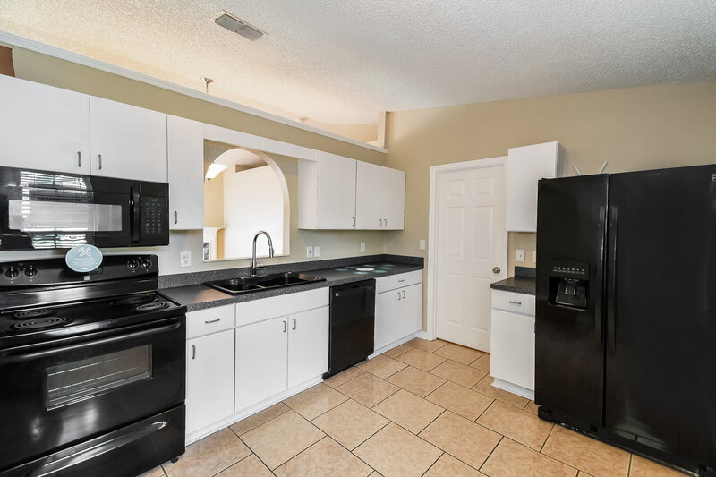 2,065/Mo, 11181 Illford Dr Jacksonville, FL 32246 Kitchen View