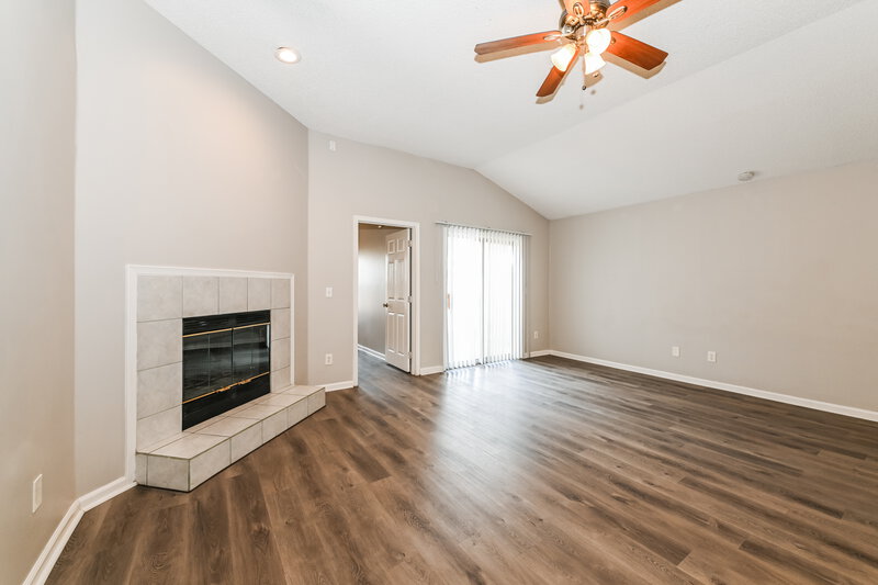 1,855/Mo, 3578 Caroline Vale Blvd Jacksonville, FL 32277 Living Room View 3