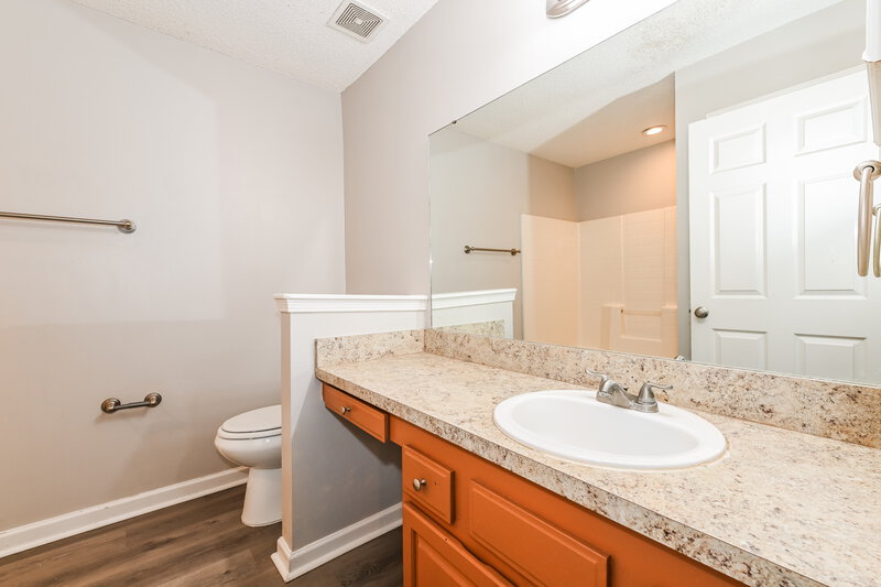 1,855/Mo, 3578 Caroline Vale Blvd Jacksonville, FL 32277 Main Bathroom View