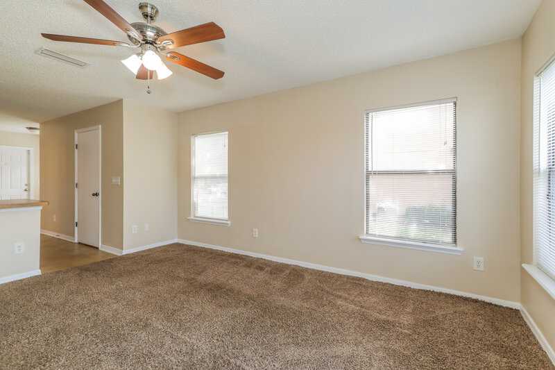 1,610/Mo, 7753 Highchair Ln Jacksonville, FL 32210 Misc View 3