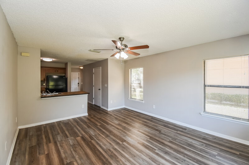 1,645/Mo, 7753 Highchair Ln Jacksonville, FL 32210 Living Room View 3
