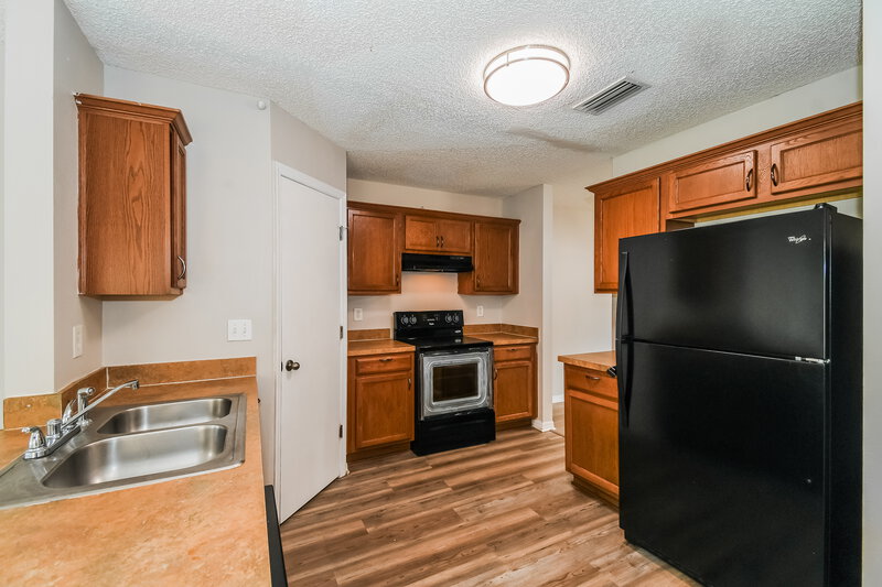 1,645/Mo, 7753 Highchair Ln Jacksonville, FL 32210 Kitchen View 2