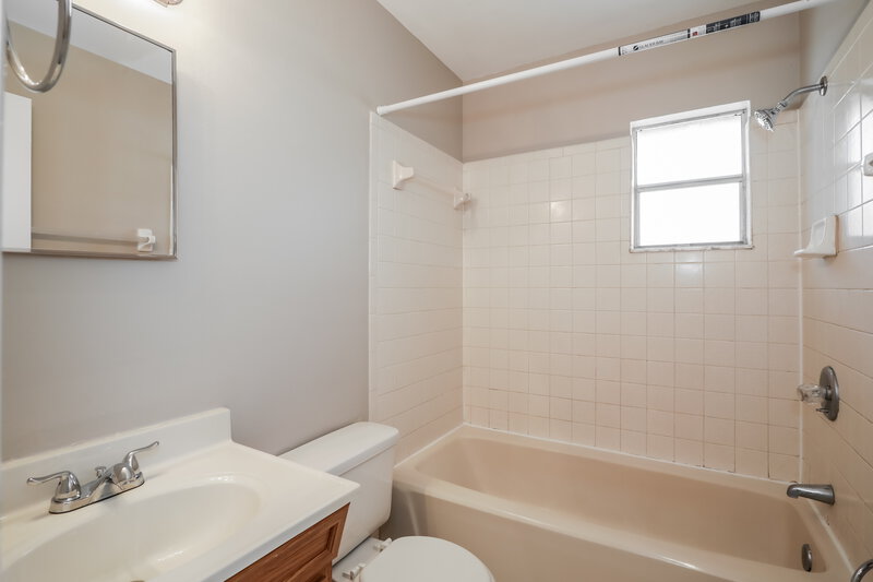 1,795/Mo, 190 Estancia St Saint Augustine, FL 32086 Bathroom View