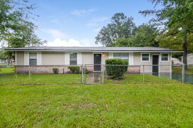 1,655/Mo, 304 Citizen St Green Cove Springs, FL 32043 External View