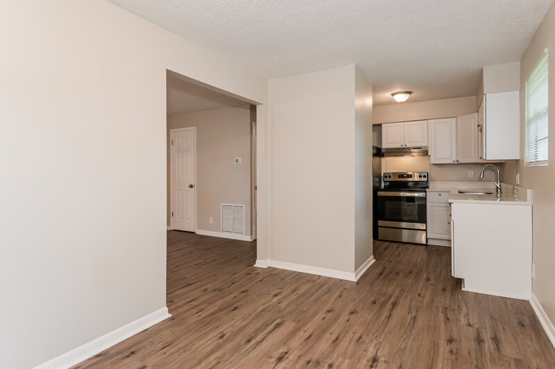 1,655/Mo, 304 Citizen St Green Cove Springs, FL 32043 Dining Room View