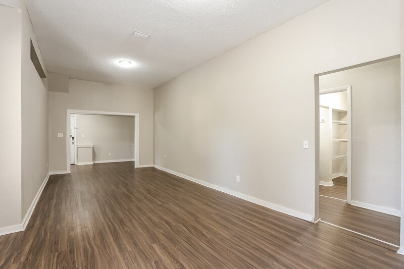 1,800/Mo, 2839 Spring Park Rd Jacksonville, FL 32207 Living Room View