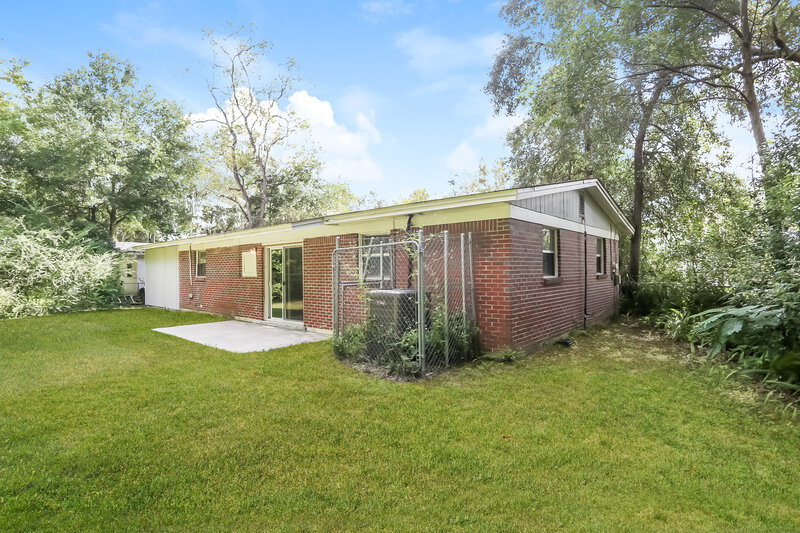1,570/Mo, 6812 Hawkins Ct Jacksonville, FL 32219 Rear View