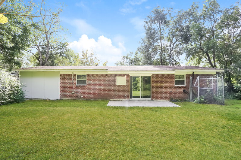 1,570/Mo, 6812 Hawkins Ct Jacksonville, FL 32219 Rear View 2