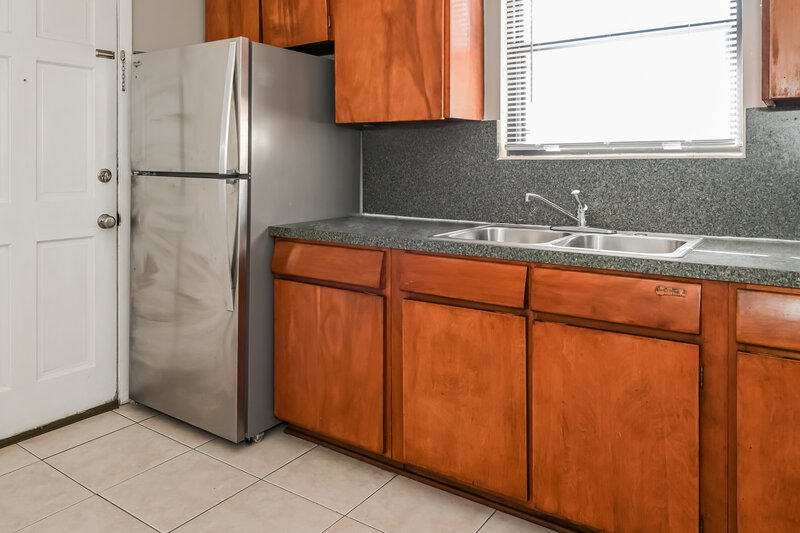 1,580/Mo, 3937 RODBY DR Jacksonville, FL 32210 Kitchen View