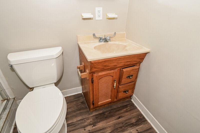 1,580/Mo, 3937 RODBY DR Jacksonville, FL 32210 Bathroom View