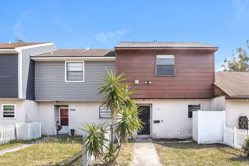1,585/Mo, 7656 Arble Dr Jacksonville, FL 32211 Front View
