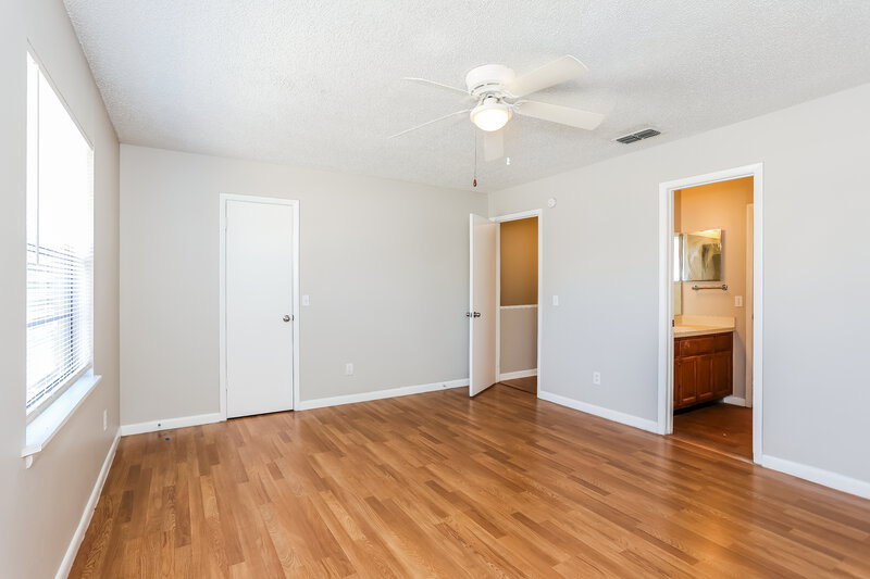 1,555/Mo, 7656 Arble Dr Jacksonville, FL 32211 Misc View 8