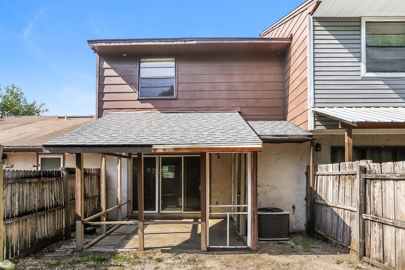 1,585/Mo, 7656 Arble Dr Jacksonville, FL 32211 Rear View