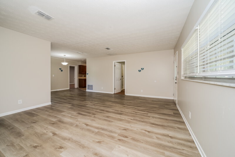 1,845/Mo, 121 Saturn Ln Orange Park, FL 32073 Living Room View 2
