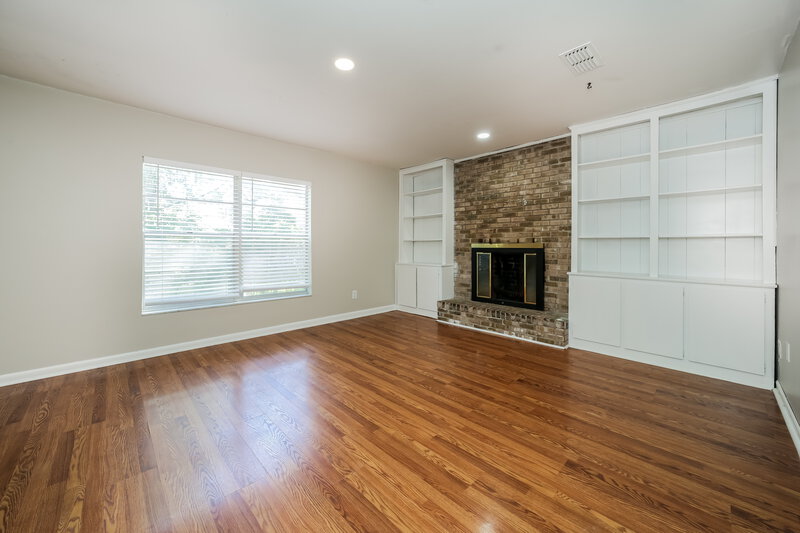 1,845/Mo, 121 Saturn Ln Orange Park, FL 32073 Family Room View