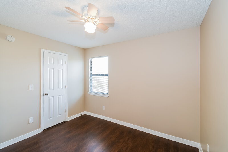 1,640/Mo, 1939 APOPKA DR Middleburg, FL 32068 Bedroom View 2