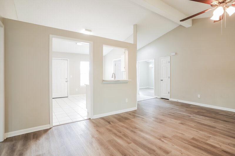 2,290/Mo, 12419 Long Lake Dr N Jacksonville, FL 32225 Living Room View
