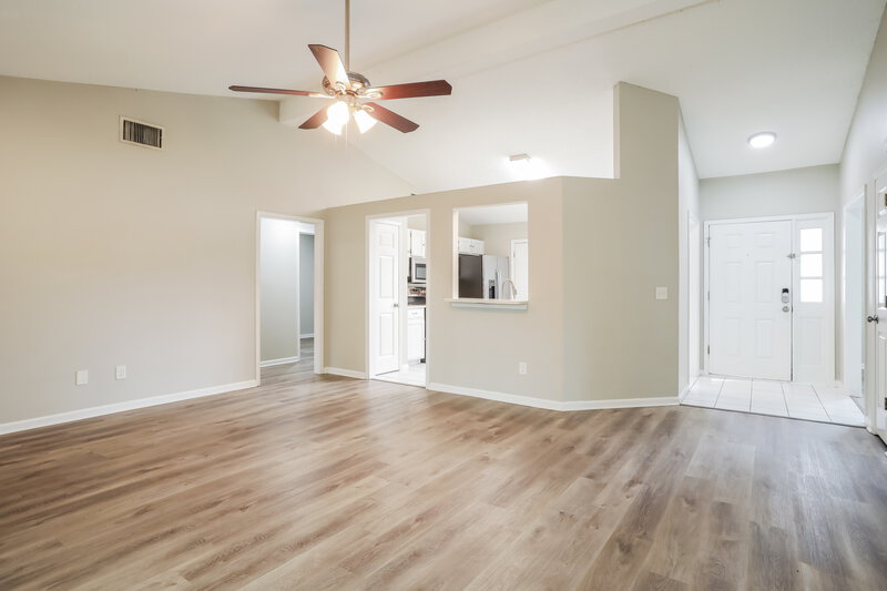 2,290/Mo, 12419 Long Lake Dr N Jacksonville, FL 32225 Living Room View 3