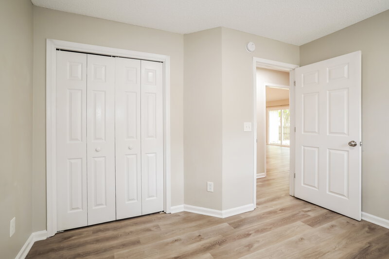 2,290/Mo, 12419 Long Lake Dr N Jacksonville, FL 32225 Bedroom View