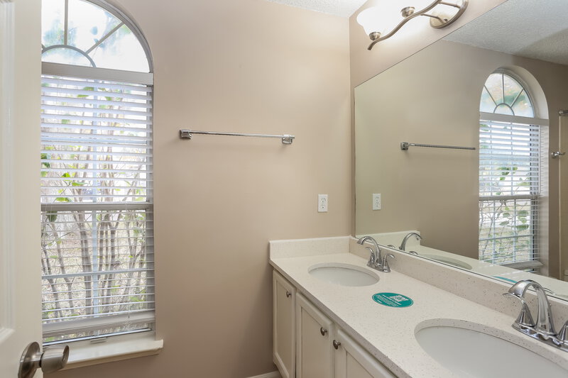 3,110/Mo, 341 Full Moon Trl Jacksonville, FL 32225 Main Bathroom View