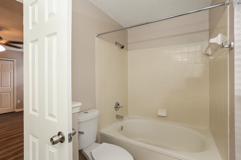 3,110/Mo, 341 Full Moon Trl Jacksonville, FL 32225 Bathroom View