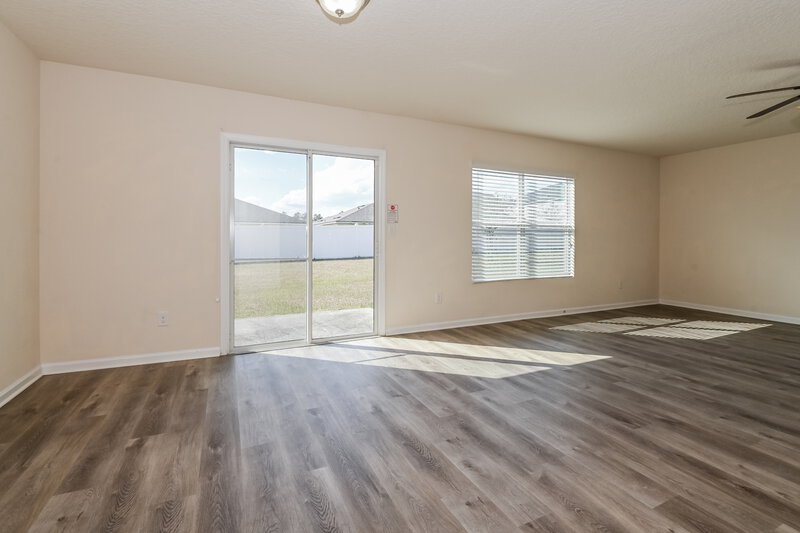 2,170/Mo, 1944 Rock Springs Way Middleburg, FL 32068 Living Room View