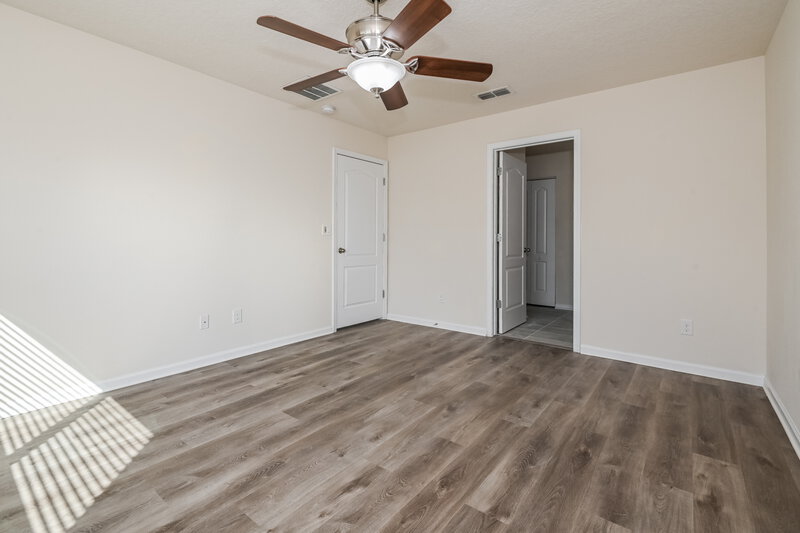 2,170/Mo, 1944 Rock Springs Way Middleburg, FL 32068 Main Bedroom View 3