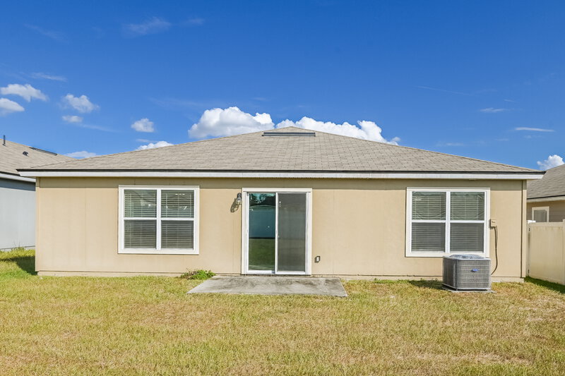 2,170/Mo, 1944 Rock Springs Way Middleburg, FL 32068 Rear View