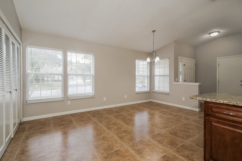 2,095/Mo, 2013 Saint Martins Dr W Jacksonville, FL 32246 Dining Room View