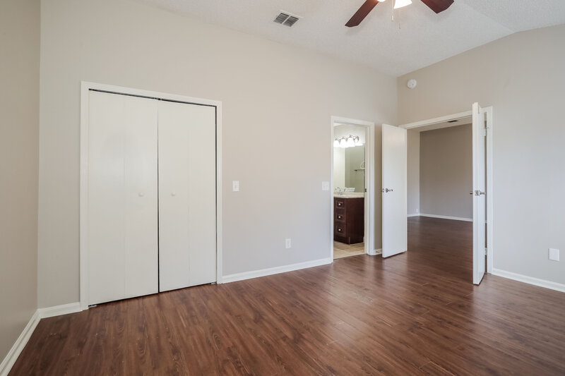 2,095/Mo, 2013 Saint Martins Dr W Jacksonville, FL 32246 Main Bedroom View 2