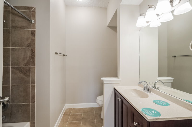 2,095/Mo, 2013 Saint Martins Dr W Jacksonville, FL 32246 Main Bathroom View