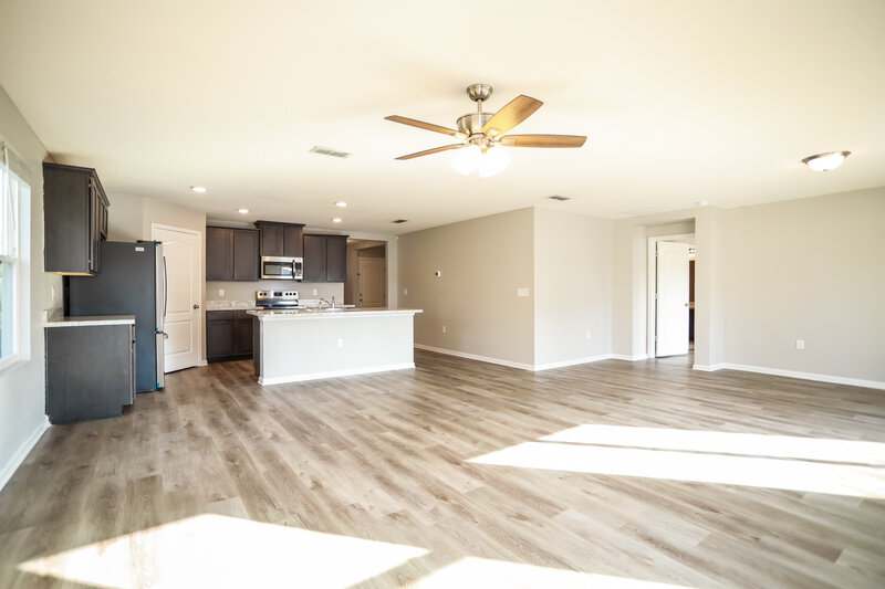 1,995/Mo, 2303 Pebble Point Dr Green Cove Springs, FL 32043 Living Room View