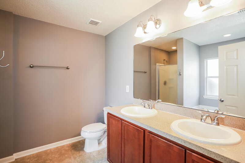 1,965/Mo, 7472 Mishkie Dr Jacksonville, FL 32244 Main Bathroom View