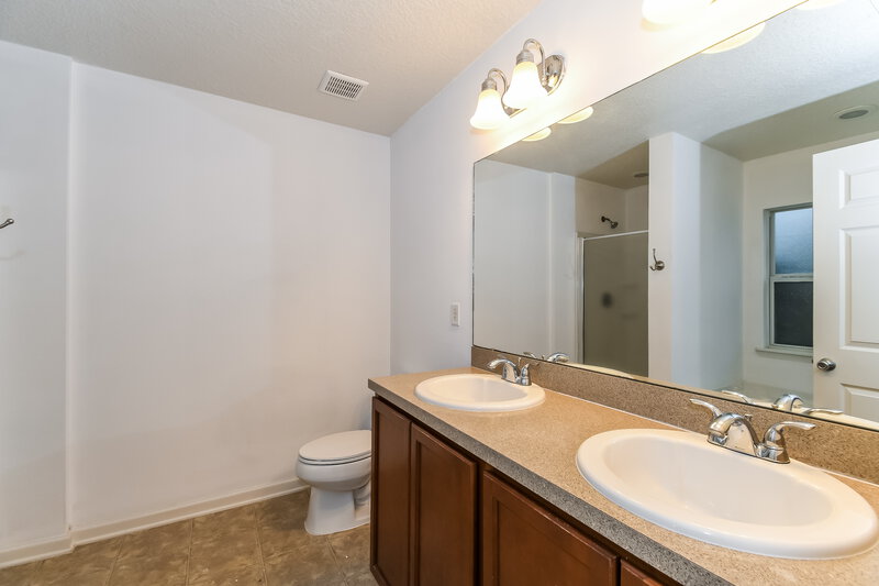 1,990/Mo, 7472 Mishkie Dr Jacksonville, FL 32244 Bathroom View