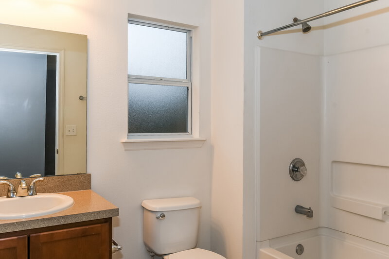 1,990/Mo, 7472 Mishkie Dr Jacksonville, FL 32244 Bathroom View 2