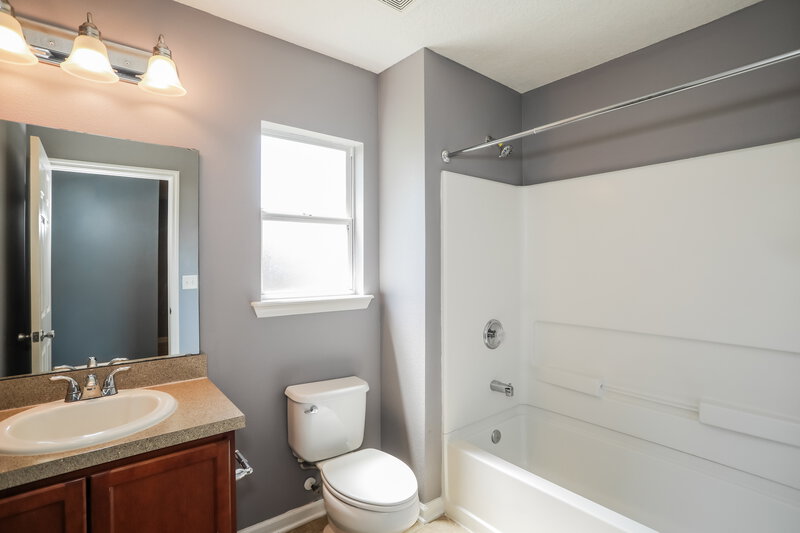 1,965/Mo, 7472 Mishkie Dr Jacksonville, FL 32244 Bathroom View