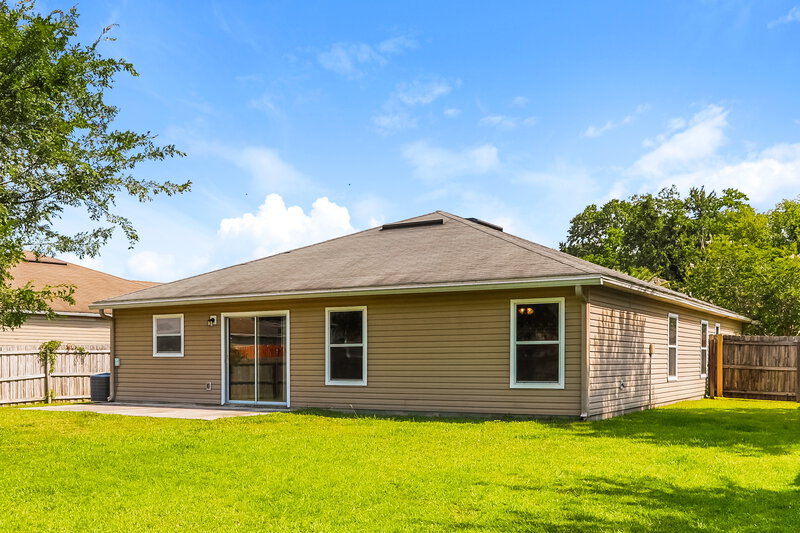 1,965/Mo, 7472 Mishkie Dr Jacksonville, FL 32244 Rear View