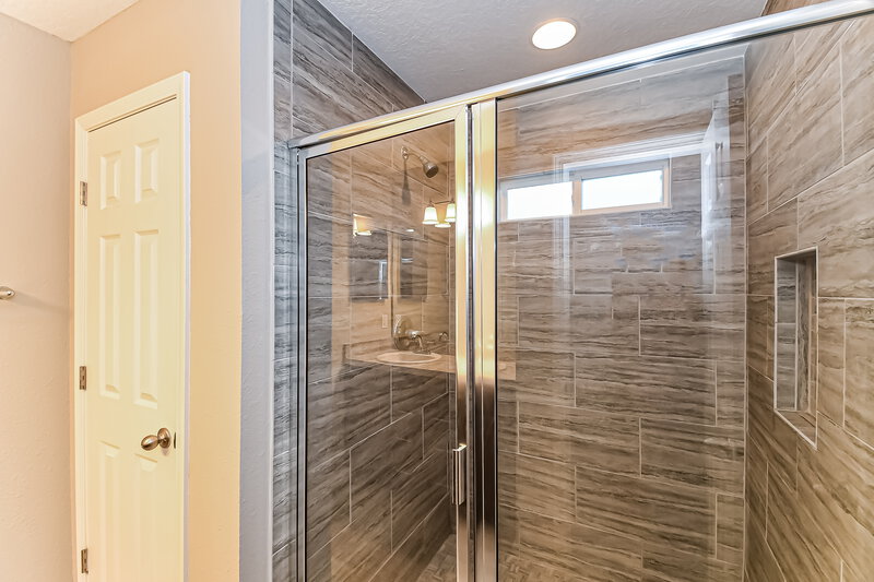 2,010/Mo, 1319 Sarahs Landing Dr Jacksonville, FL 32221 Main Bathroom View 2